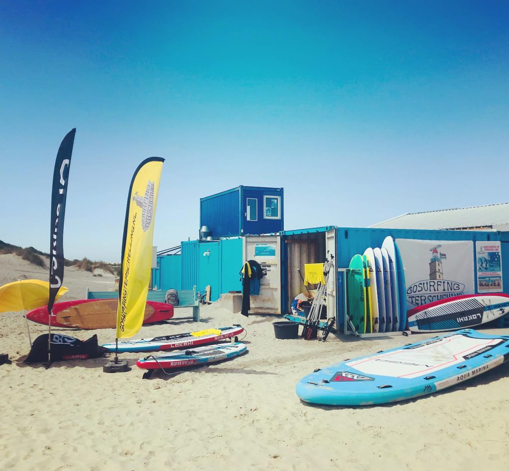 activiteit surfen op terschelling